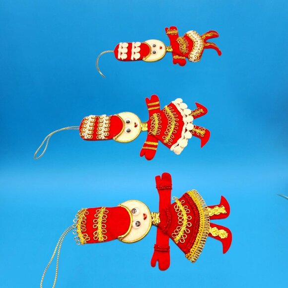 Vintage Red Felt Toy Soldier Ornaments w/ Googly Eyes & Gold Trim 1960s v1 - Picture 6 of 11